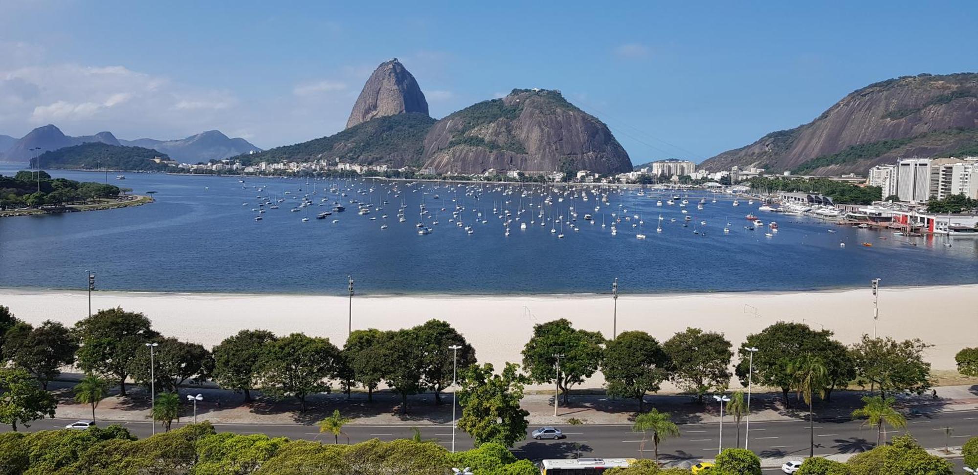 Apartamento A Lazer Ou A Trabalho Fique Em Botafogo Em Frente A E Ao Pao De Acucar
